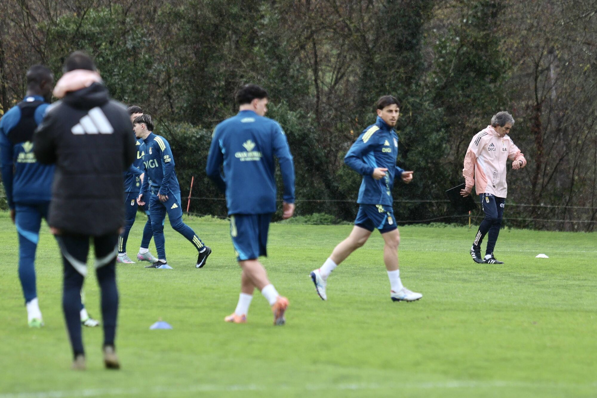 Así fue el primer entrenamiento de Guillermo Almada con el Real Oviedo