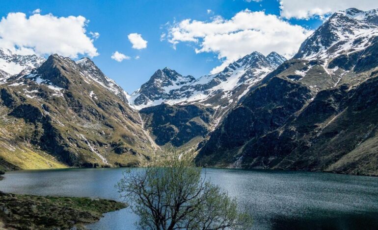 Cuatro muertos al estrellarse una avioneta en los Pirineos franceses junto a la frontera con España