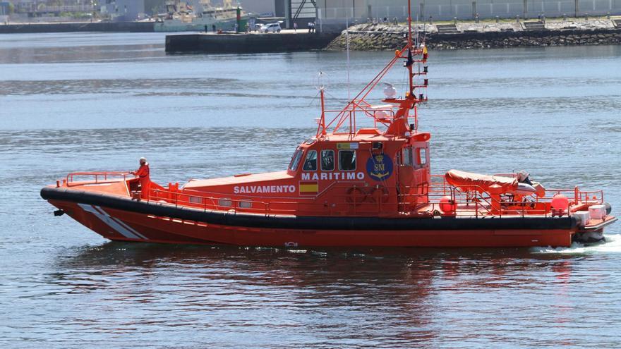 NAUFRAGIO CÁDIZ | Un muerto y un desaparecido en el naufragio de una neumática en Cádiz