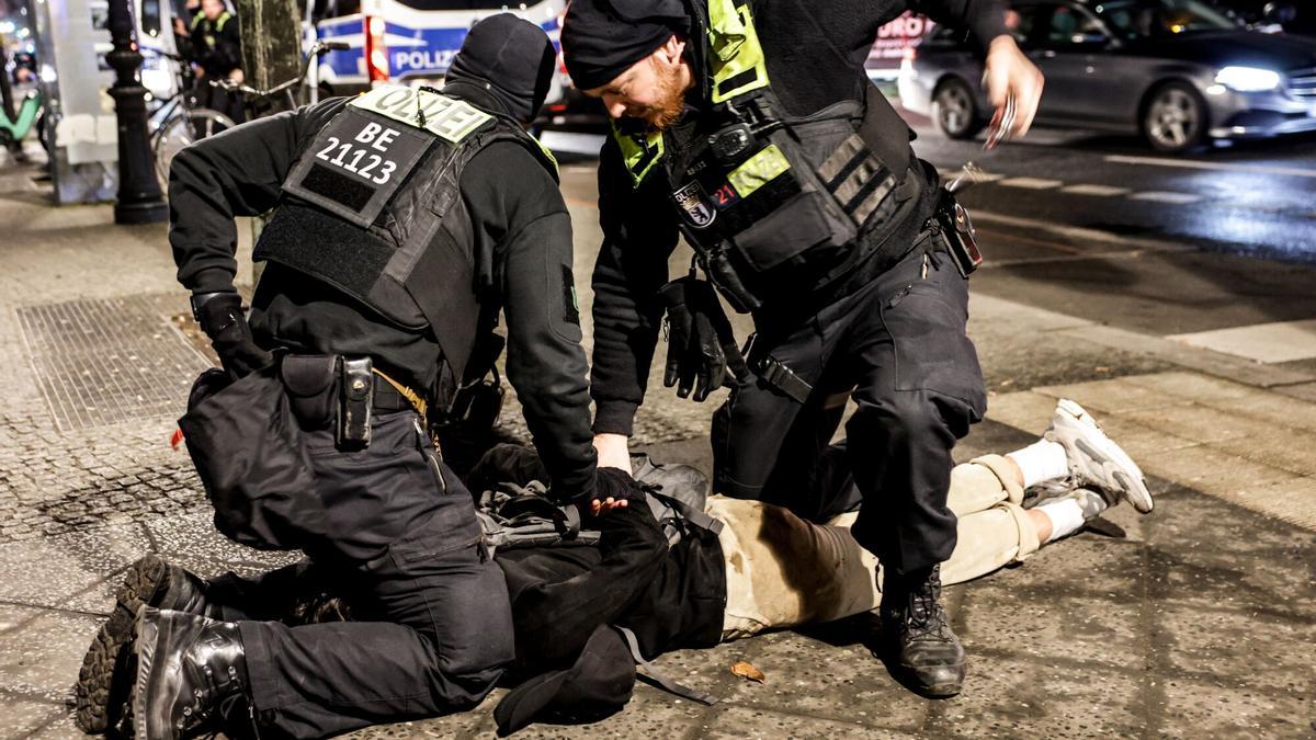 El español víctima de un ataque islamista declara en el juicio: «El cuchillo entró a 3 o 4 milímetros de la yugular»