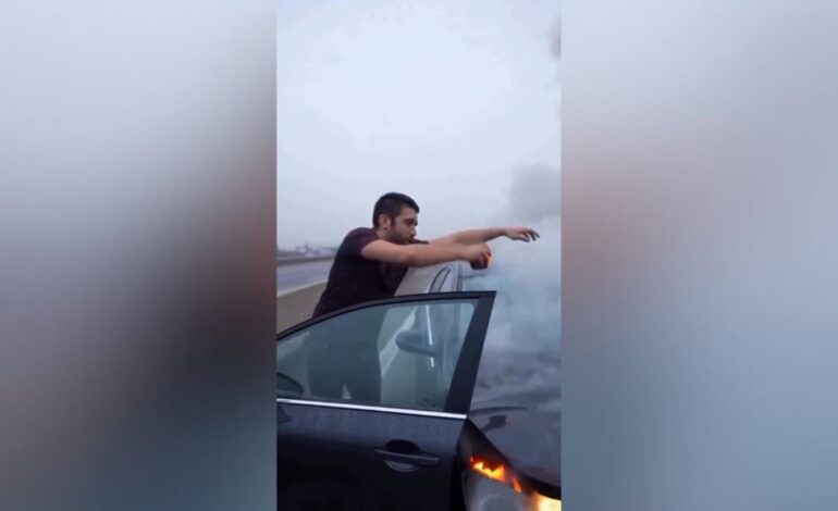 ¿Se ve la baliza de emergencia si el coche expulsa humo?: el viral cinematográfico que lo responde