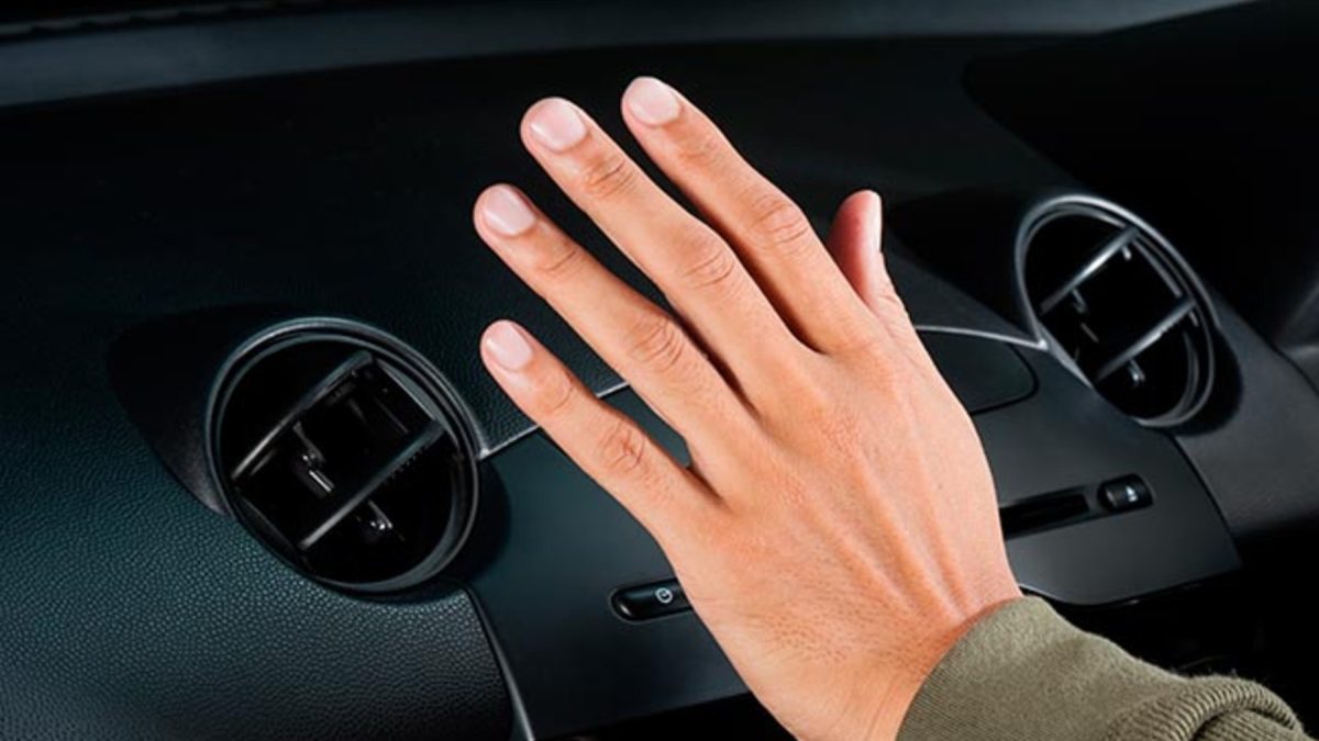 por qué sale aire frío al ponerla y cómo arreglarlo