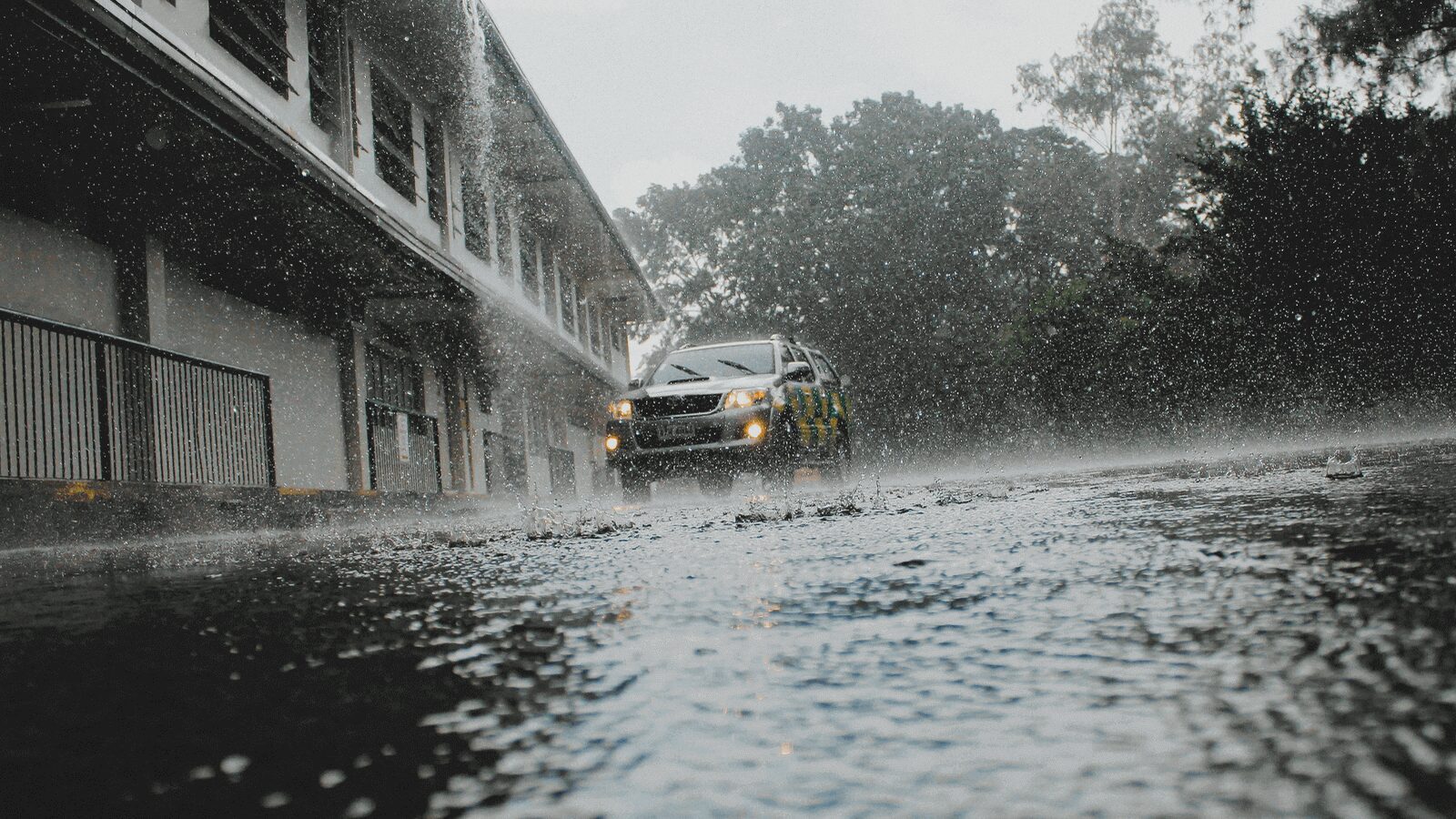 Peligro extraordinario en Valencia y Almería por lluvias torrenciales y posibles inundaciones durante el domingo