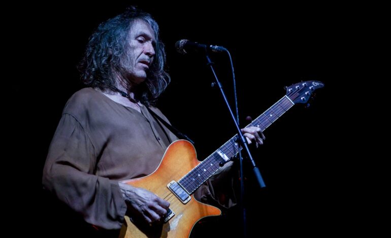 un hotel rural en Plasencia, el último proyecto del líder de Extremoduro (1962-2025)