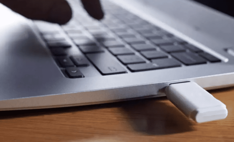 hay un truco en tu pendrive USB con el que navegarás con total privacidad sin riesgos