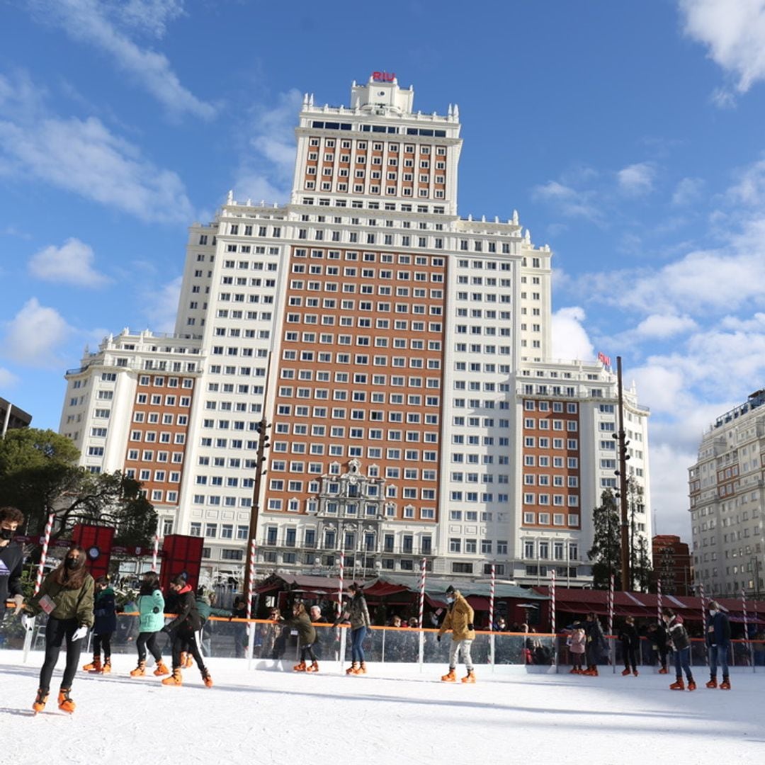 Pista de hielo en la Plaza de España, Madrid