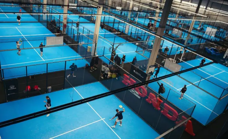 Honda corona a los campeones de su circuito de pádel… Y les presenta el Prelude