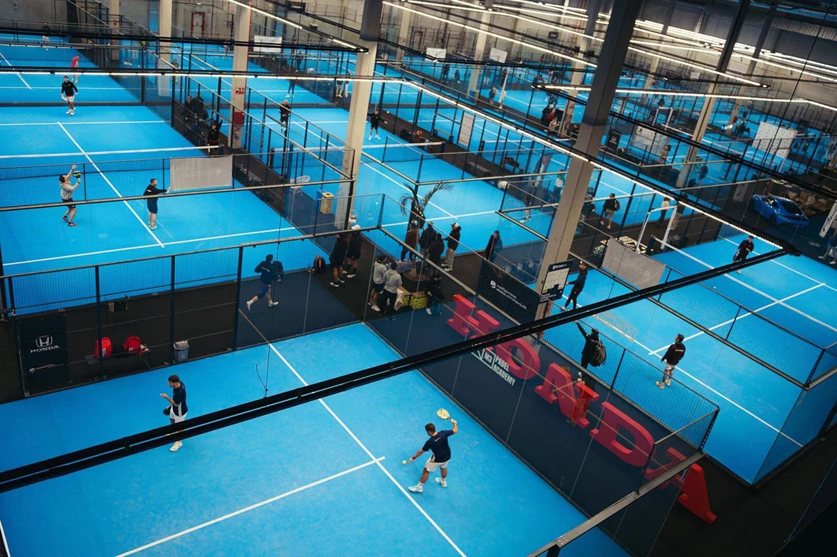 Honda corona a los campeones de su circuito de pádel… Y les presenta el Prelude