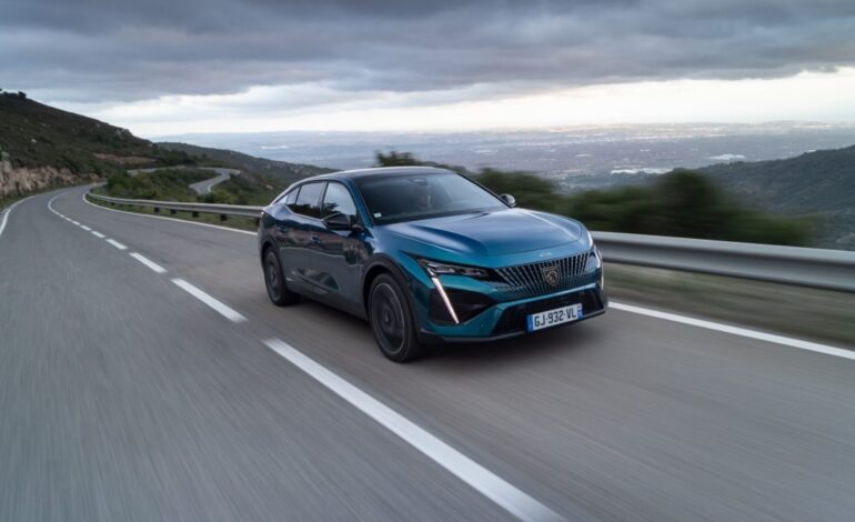 Peugeot 408, el coche ideal para los que van más allá de la moda SUV