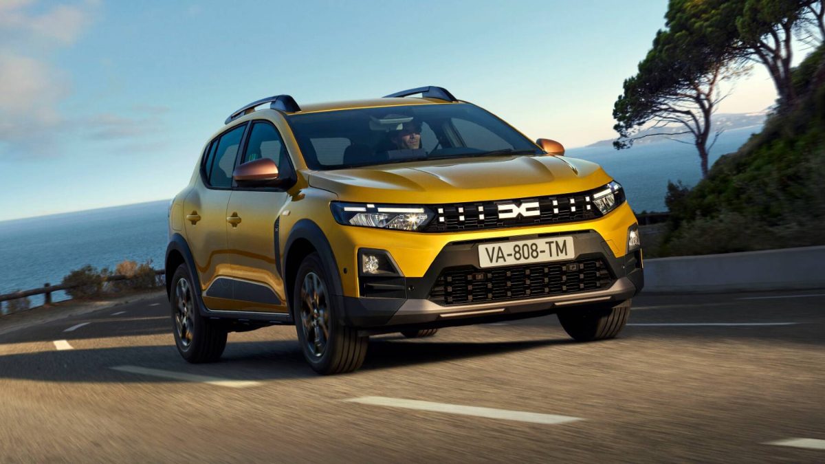 ¿el coche más vendido de España sigue siendo el más barato?