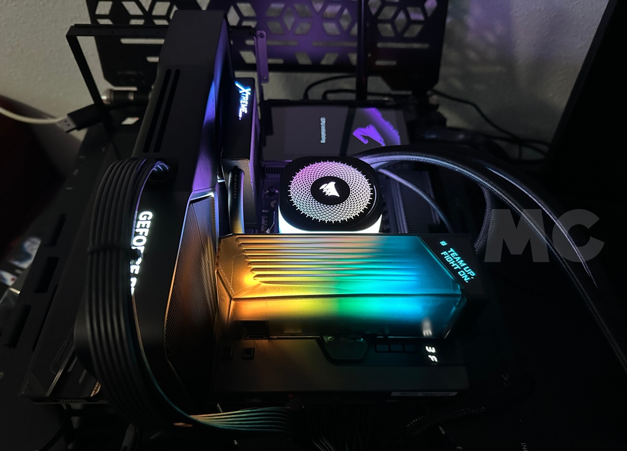 X870E AORUS XTREME X3D AI TOP