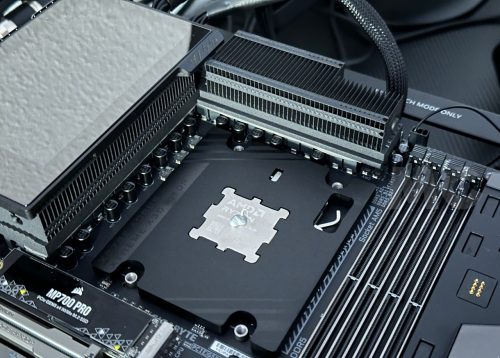 X870E AORUS XTREME X3D AI TOP