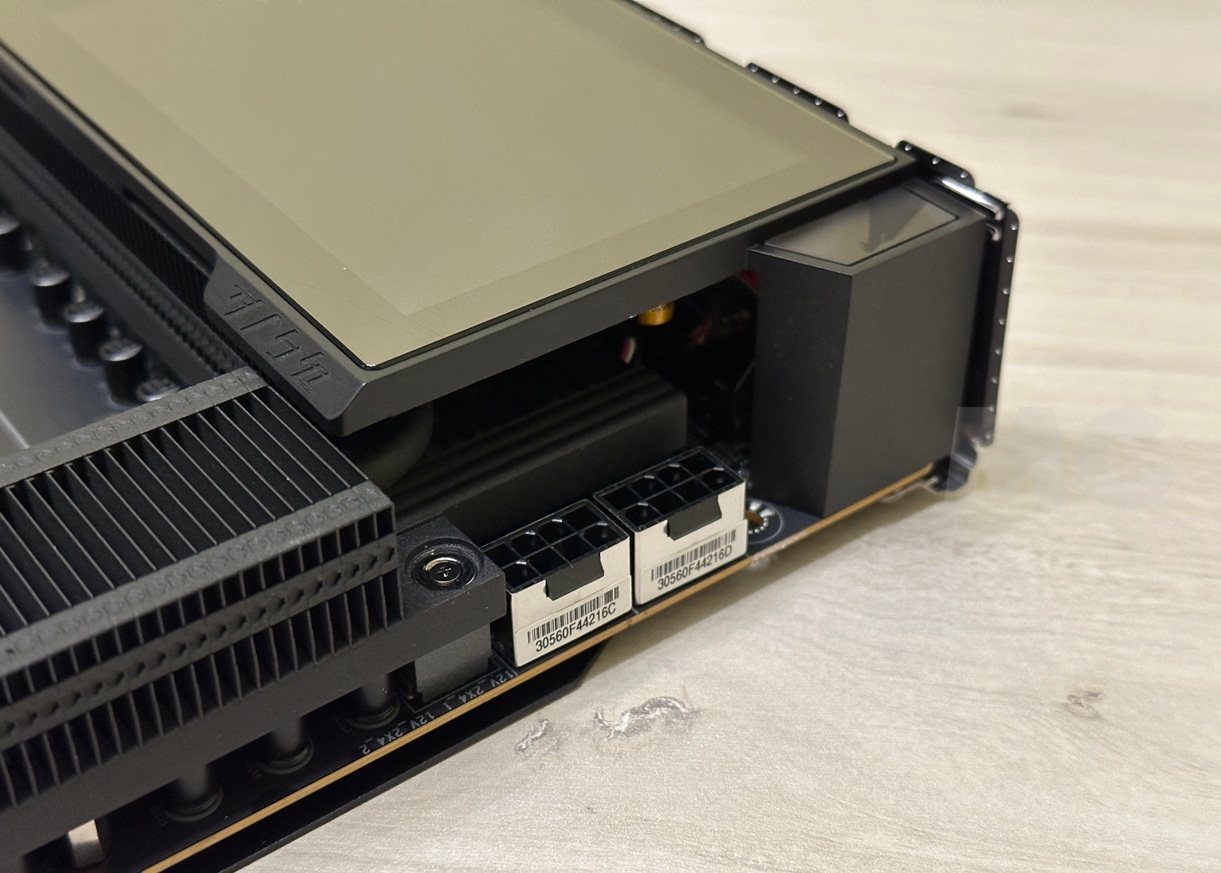 X870E AORUS XTREME X3D AI TOP