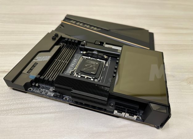 X870E AORUS XTREME X3D AI TOP