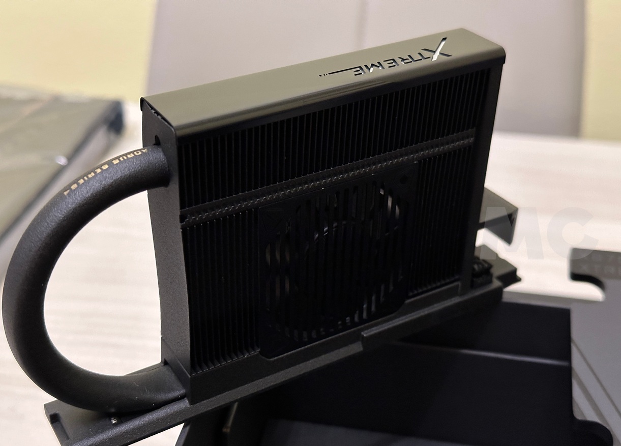 X870E AORUS XTREME X3D AI TOP