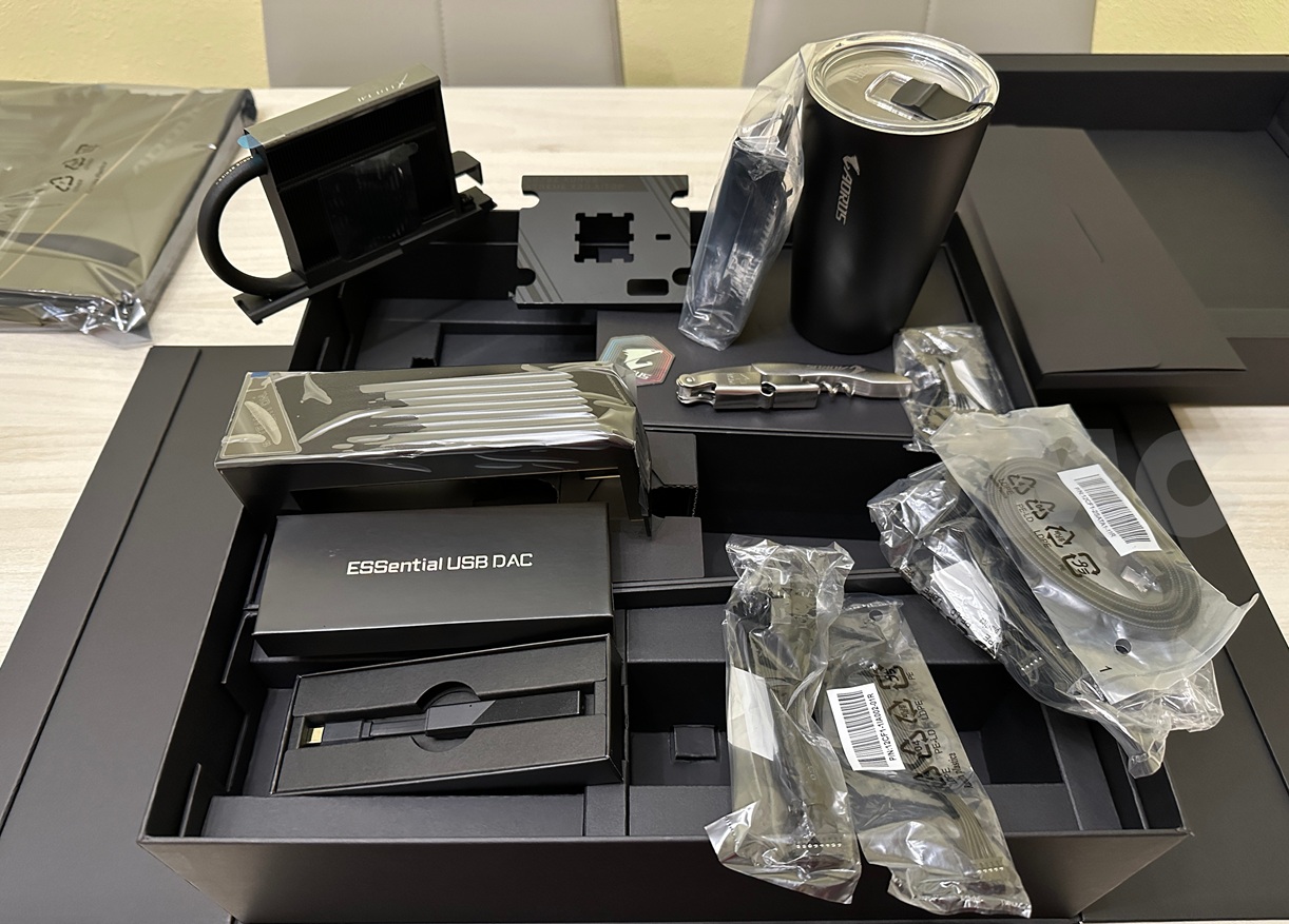 X870E AORUS XTREME X3D AI TOP