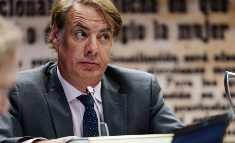 VICENTE FERNÁNDEZ | El letrado brillante que Montero ascendió a presidente de la SEPI y «se pasó al lado oscuro»