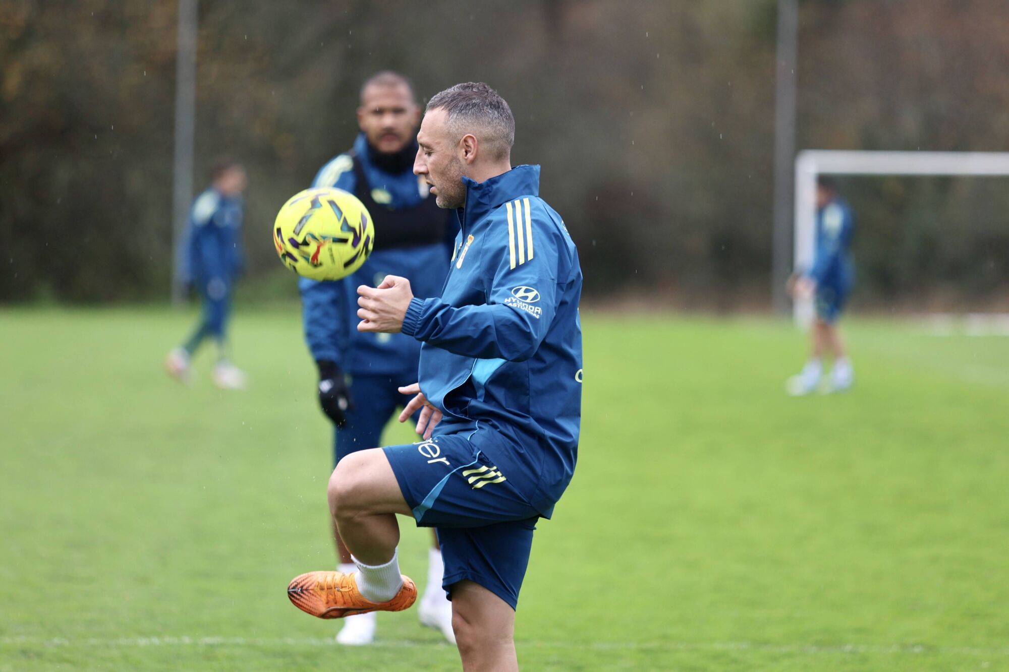 Así fue el primer entrenamiento de Guillermo Almada con el Real Oviedo