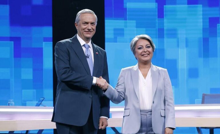 El ultra José Antonio Kast llega con ventaja frente a la comunista Jeannette Jara a la segunda vuelta de las presidenciales en Chile