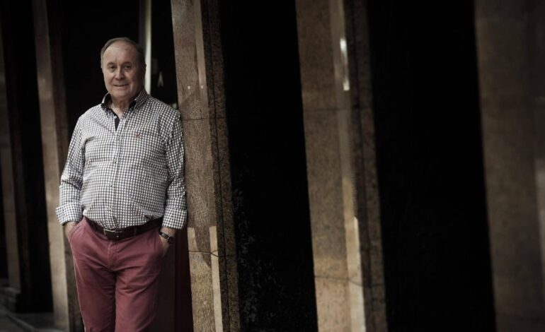 Una kinora de 1902 y un visor estereoscópico de moneda, piezas de museo que se incorporan en Grado a la colección de Corsino Fernández