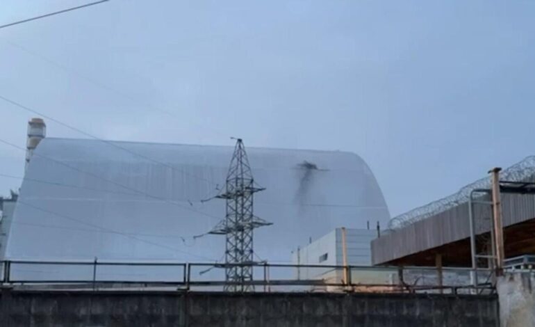 La agencia de la energía atómica de la ONU alerta que la protección de Chernóbil no funciona bien tras el ataque de febrero