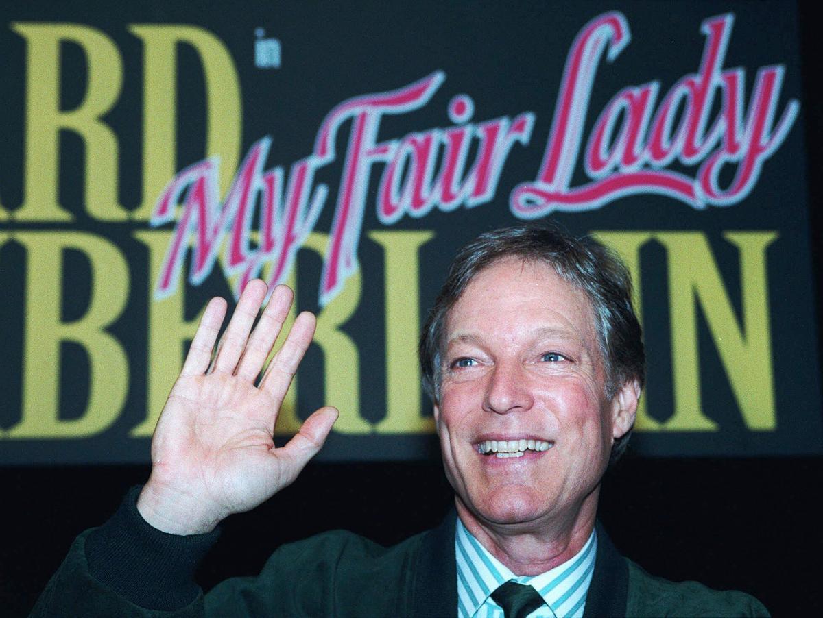 Muere Richard Chamberlain, el famoso cura de 'El pájaro espino'