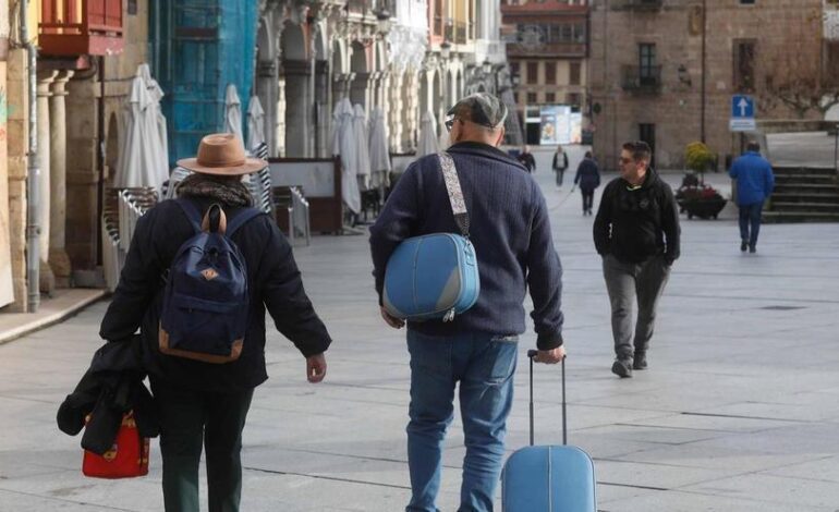 El «boom» turístico abre nuevos negocios en Avilés: un local de taquillas inteligentes y una lavandería profesional, próximas inauguraciones