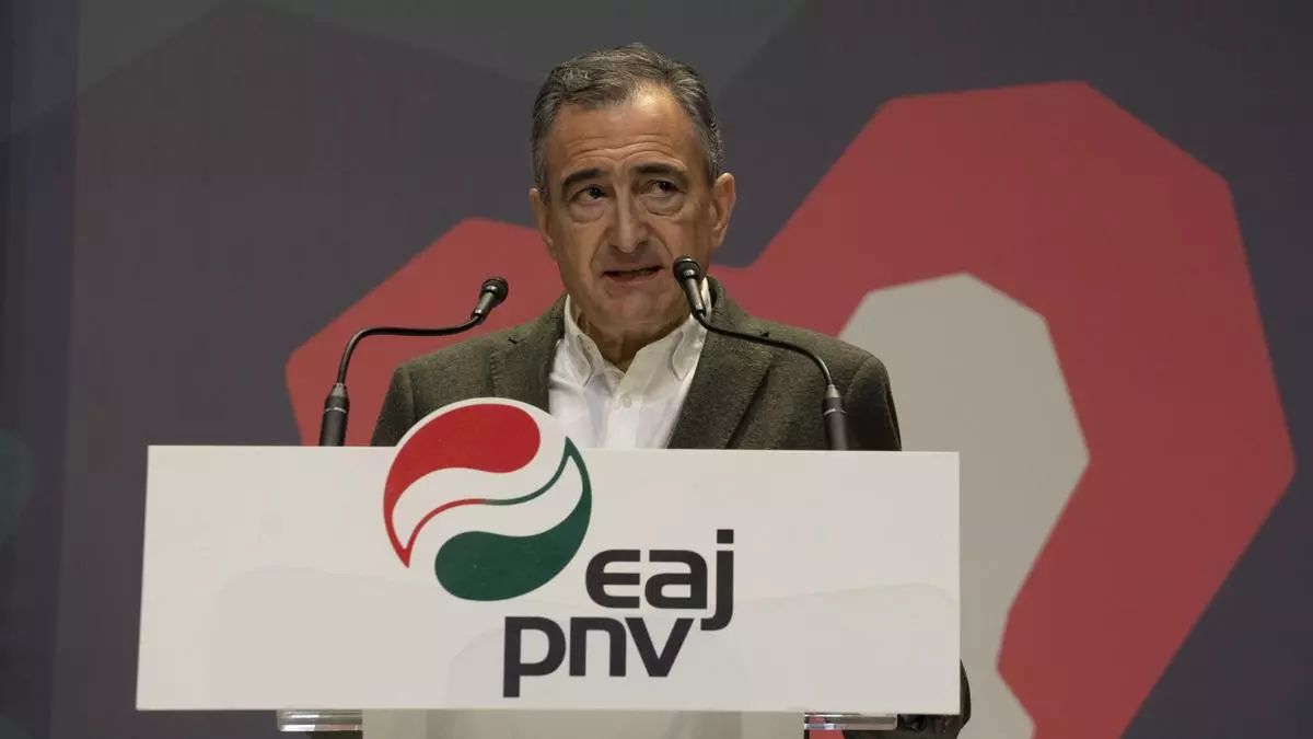 Aitor Esteban: "O el PSOE consigue frenar la hemorragia de escándalos o tendrá que convocar elecciones ya"
