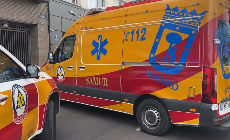 Una mujer muere tras caer desde un décimo piso en Madrid junto a dos niños de tres años, que se encuentran graves