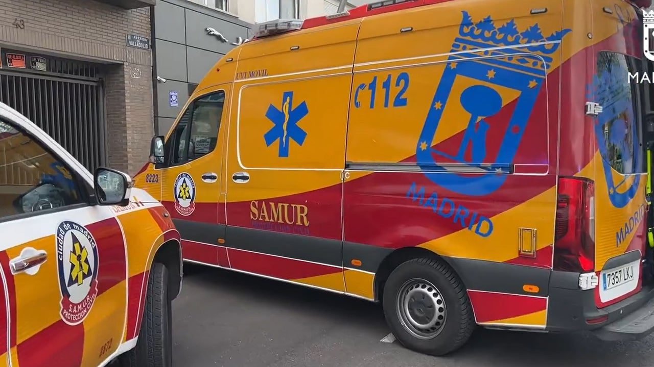 Una mujer muere tras caer desde un décimo piso en Madrid junto a dos niños de tres años, que se encuentran graves