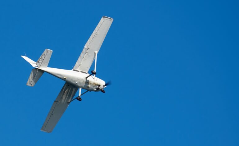 Mueren cuatro jóvenes de entre 18 y 25 años tras estrellarse una avioneta en la frontera con España