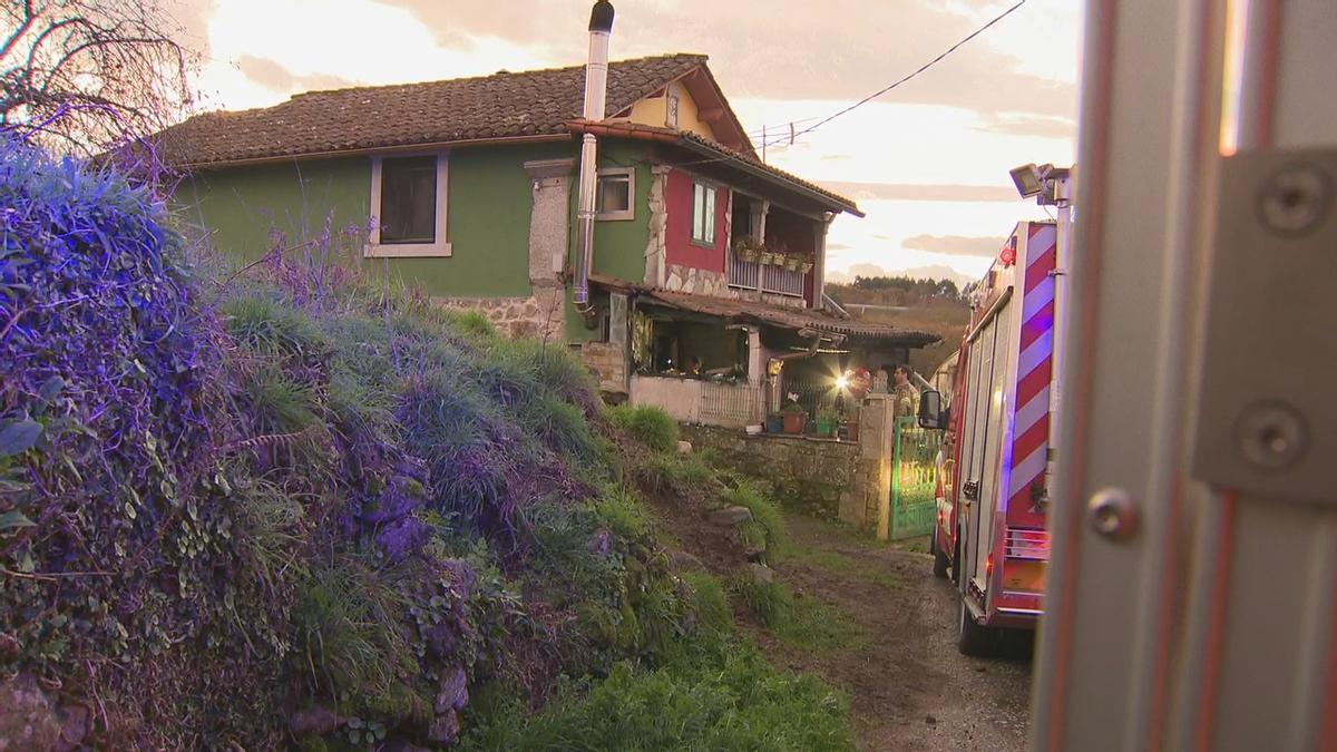 Muere una mujer de 51 años y otras cinco personas resultan afectadas en el incendio de una vivienda en Palas de Rei