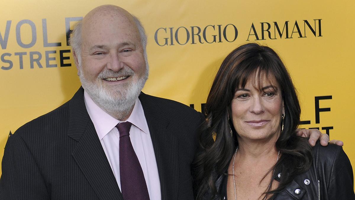 Rob Reiner y su esposa, Michele Singer, en diciembre del 2013.