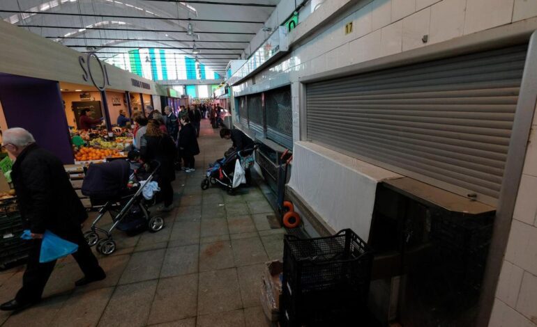 esto es lo que cuesta hacerse con un puesto libre en las plazas de abastos de Langreo (durante veinte años)