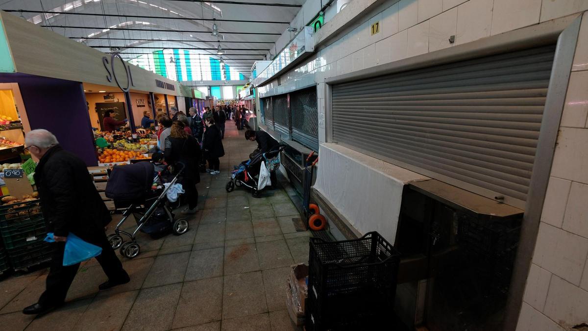 esto es lo que cuesta hacerse con un puesto libre en las plazas de abastos de Langreo (durante veinte años)