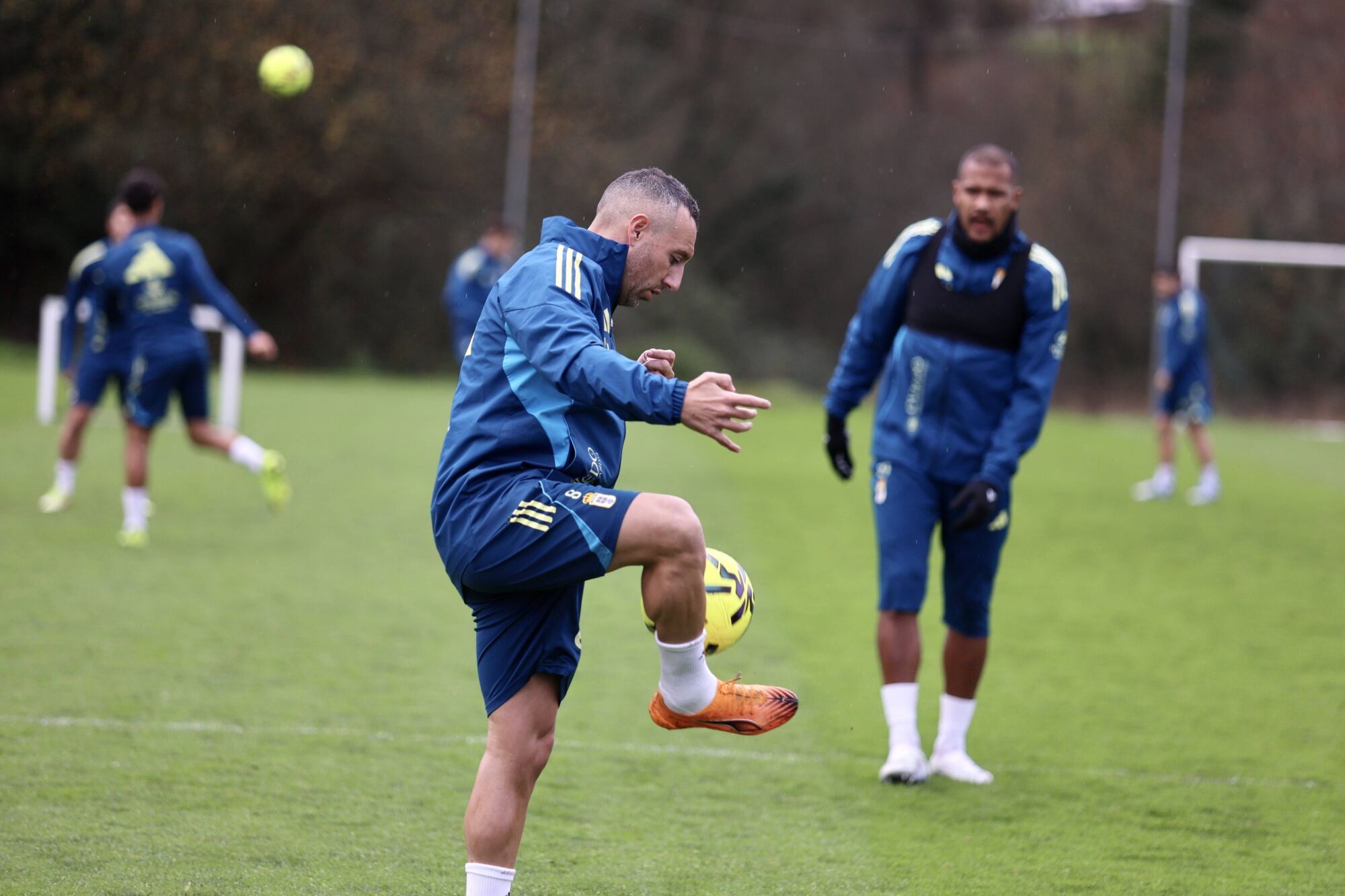 Así fue el primer entrenamiento de Guillermo Almada con el Real Oviedo