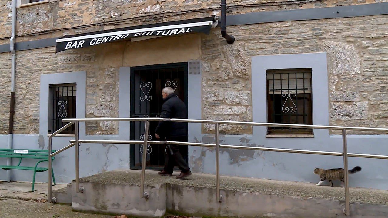 Un pueblo de Burgos ofrece el bar y una vivienda por 50 euros