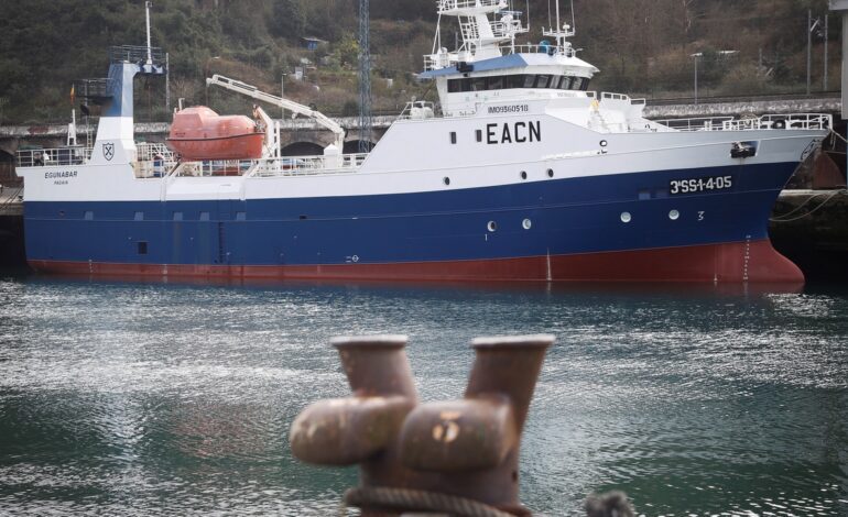 La UE aprueba que los pescadores pueden faenar más de 140 días en 2026