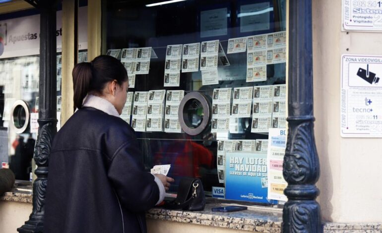 ¿En qué gasta la gente el dinero de la Lotería de Navidad?