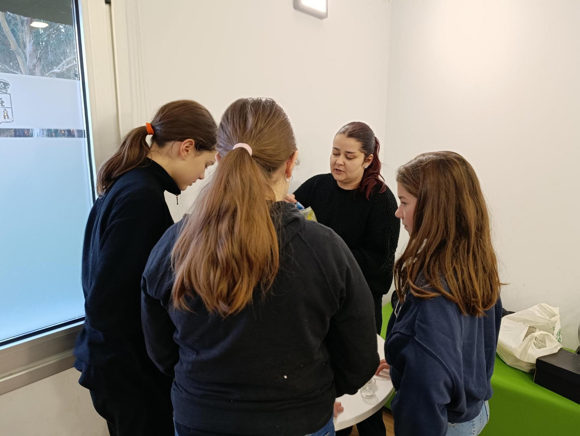 Velas aromáticas y adornos de resina en Soto de Llanera para Navidad