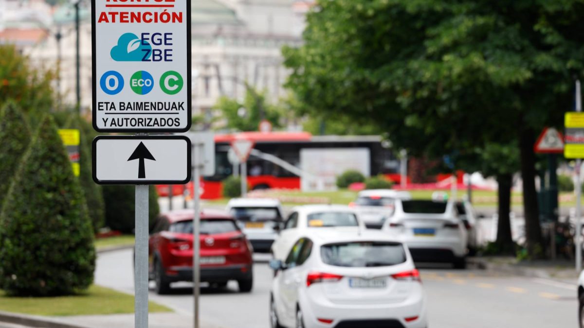 los coches más viejos empiezan a sufrir más restricciones
