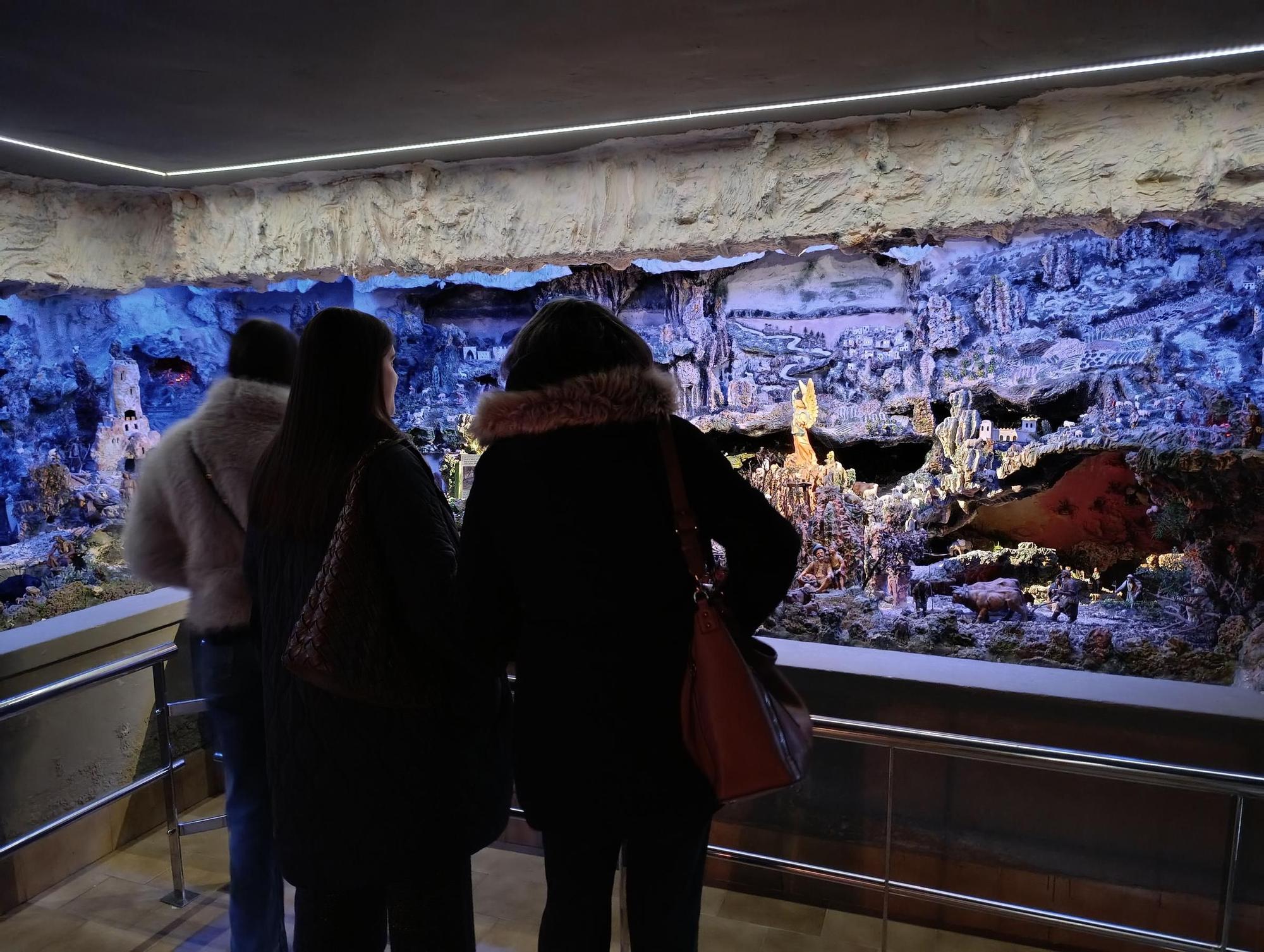 El Belén de Pola de Siero que deslumbra en Navidad