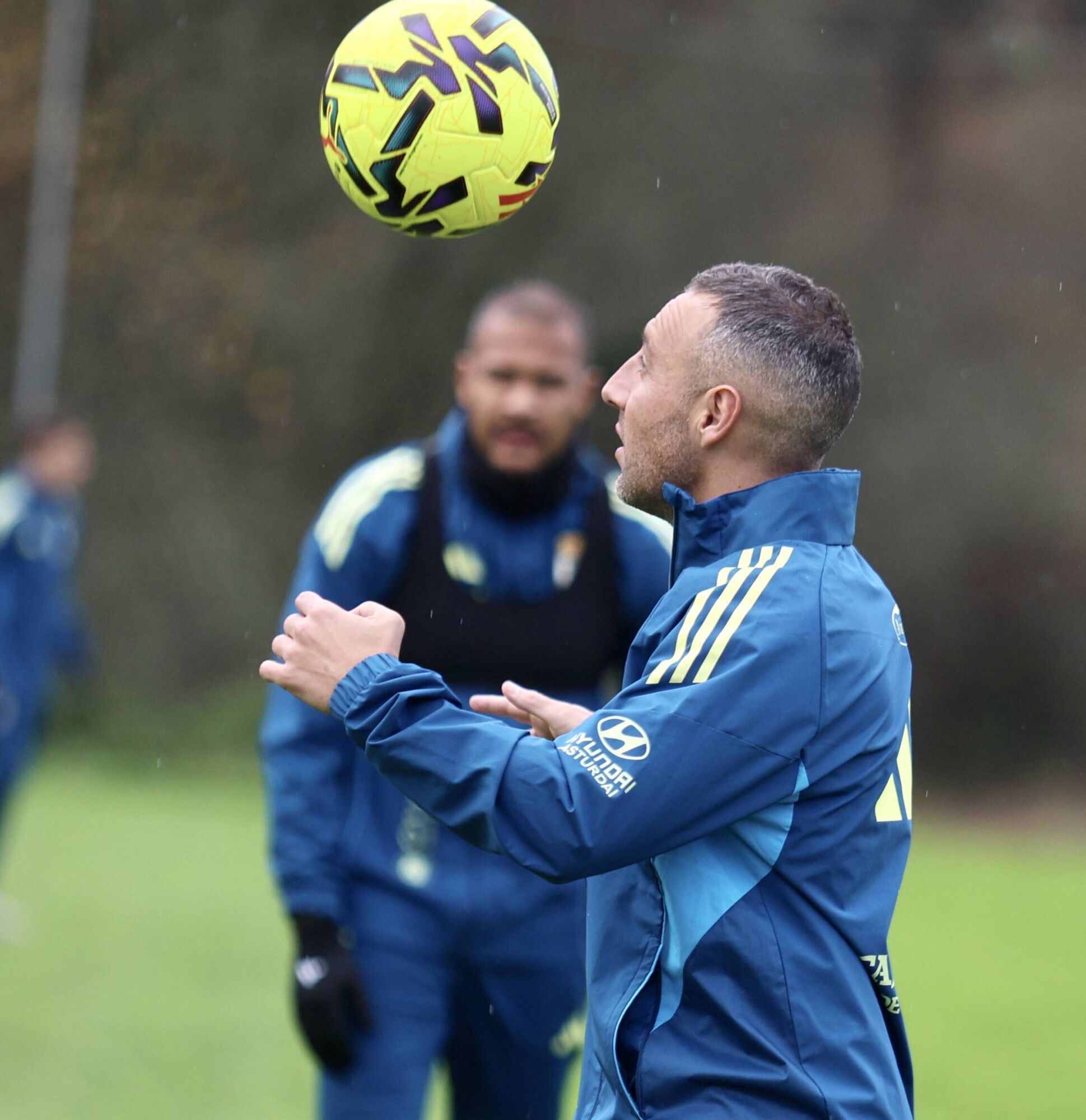Así fue el primer entrenamiento de Guillermo Almada con el Real Oviedo