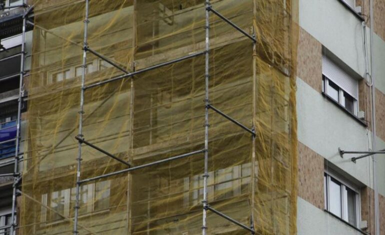 Urbanismo reduce a 10,1 millones su deuda por las ayudas a fachadas en Gijón