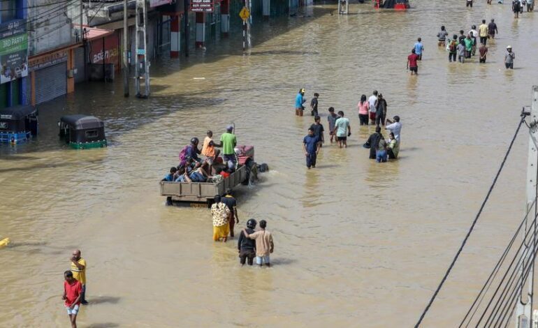 Las fuertes inundaciones dejan 334 muertos y 370 desaparecidos en Sri Lanka
