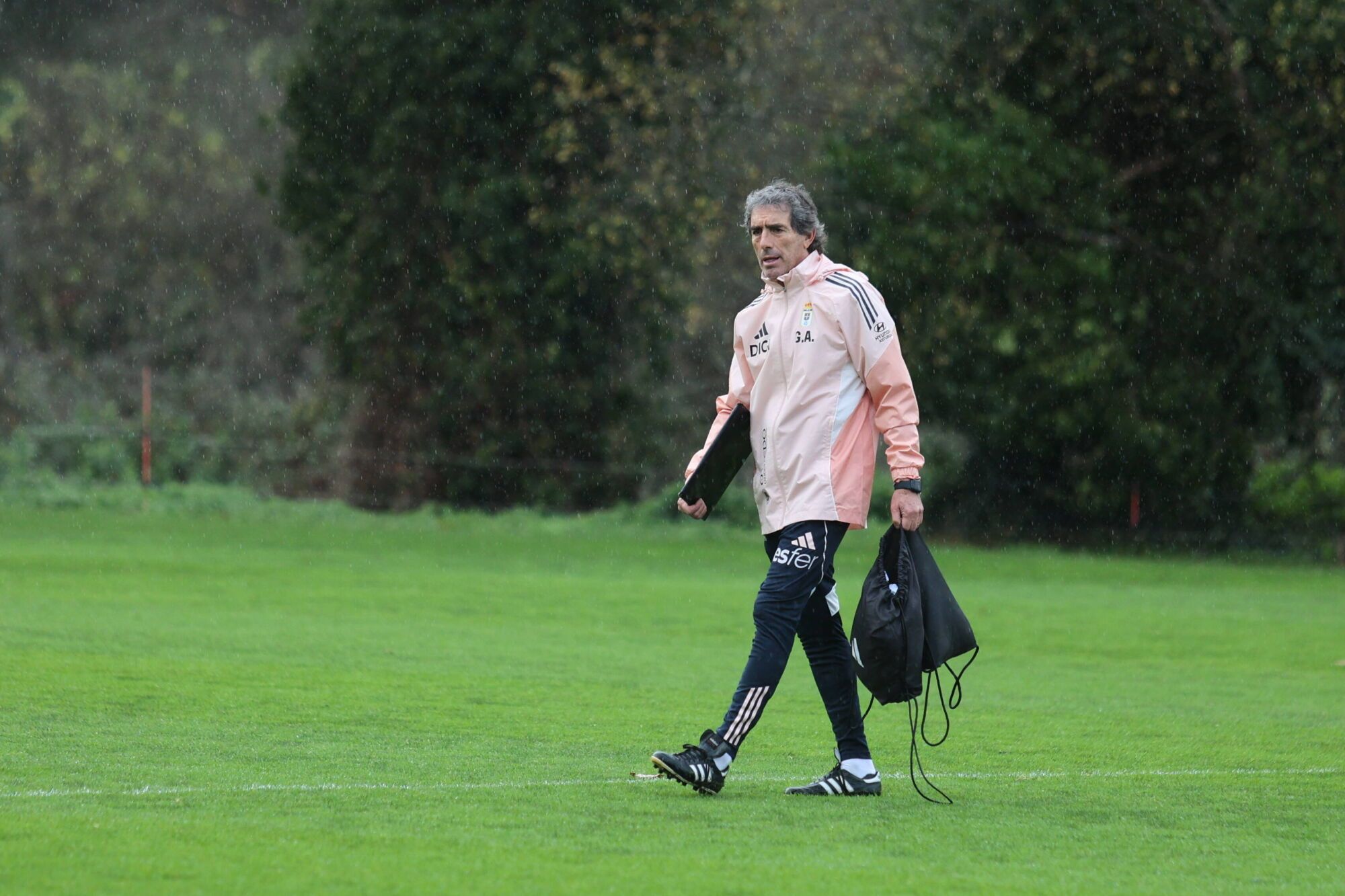 Así fue el primer entrenamiento de Guillermo Almada con el Real Oviedo