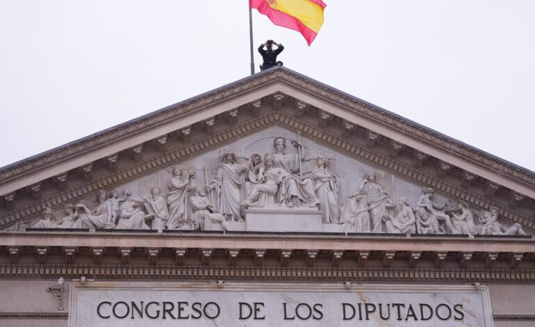 Se celebra el último pleno del año con las votaciones de la senda de estabilidad o la subida salarial a funcionarios