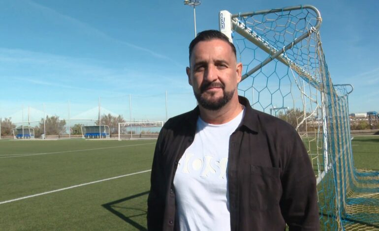 A los porteros los recibo con una chirigota