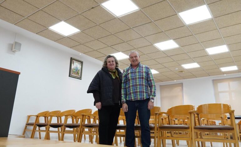 El centro social de Carbayín Bajo estrena iluminación eficiente