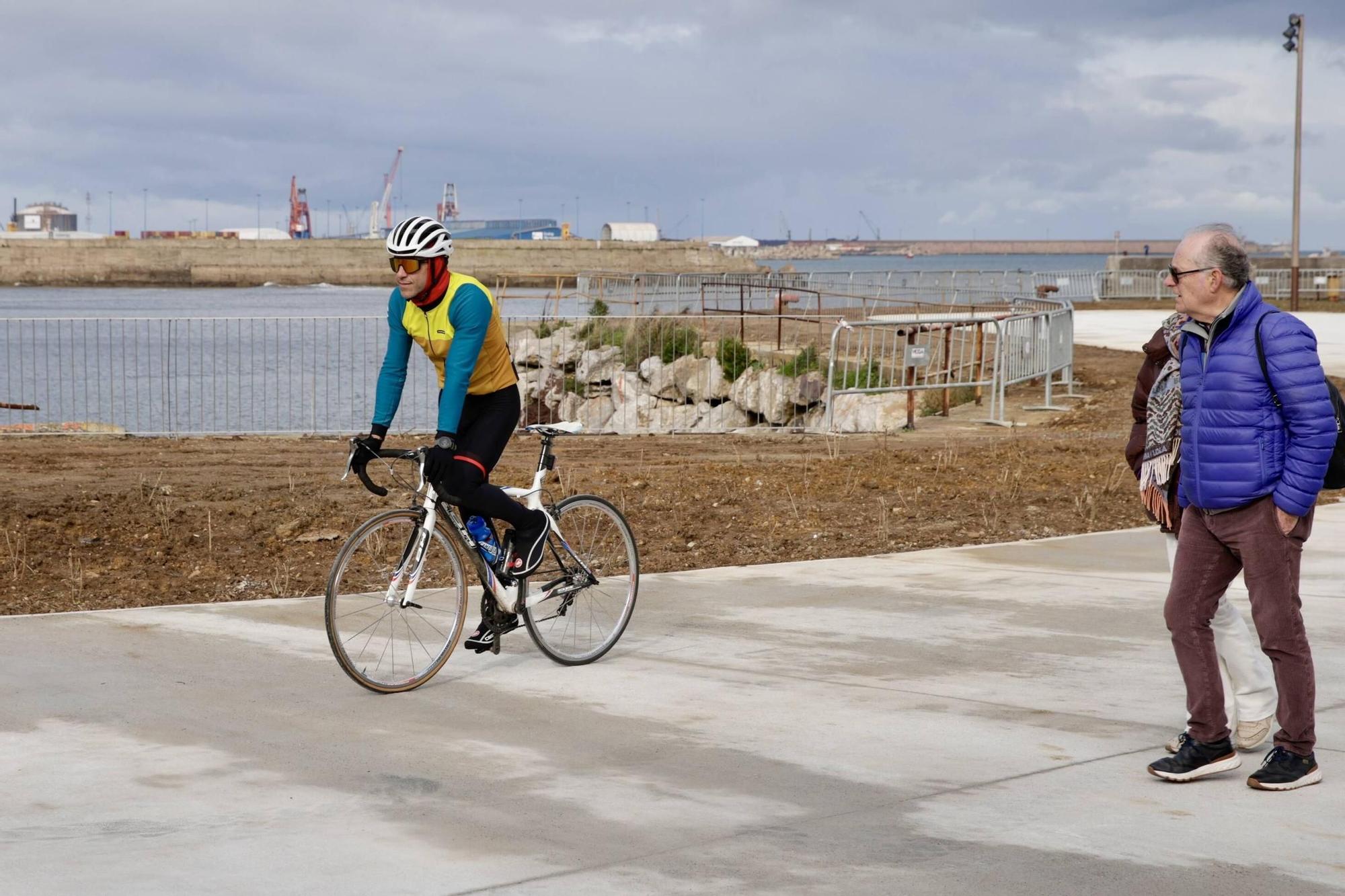 El Paseo Naval de Gijón ya está abierto a la ciudadanía (en imágenes)